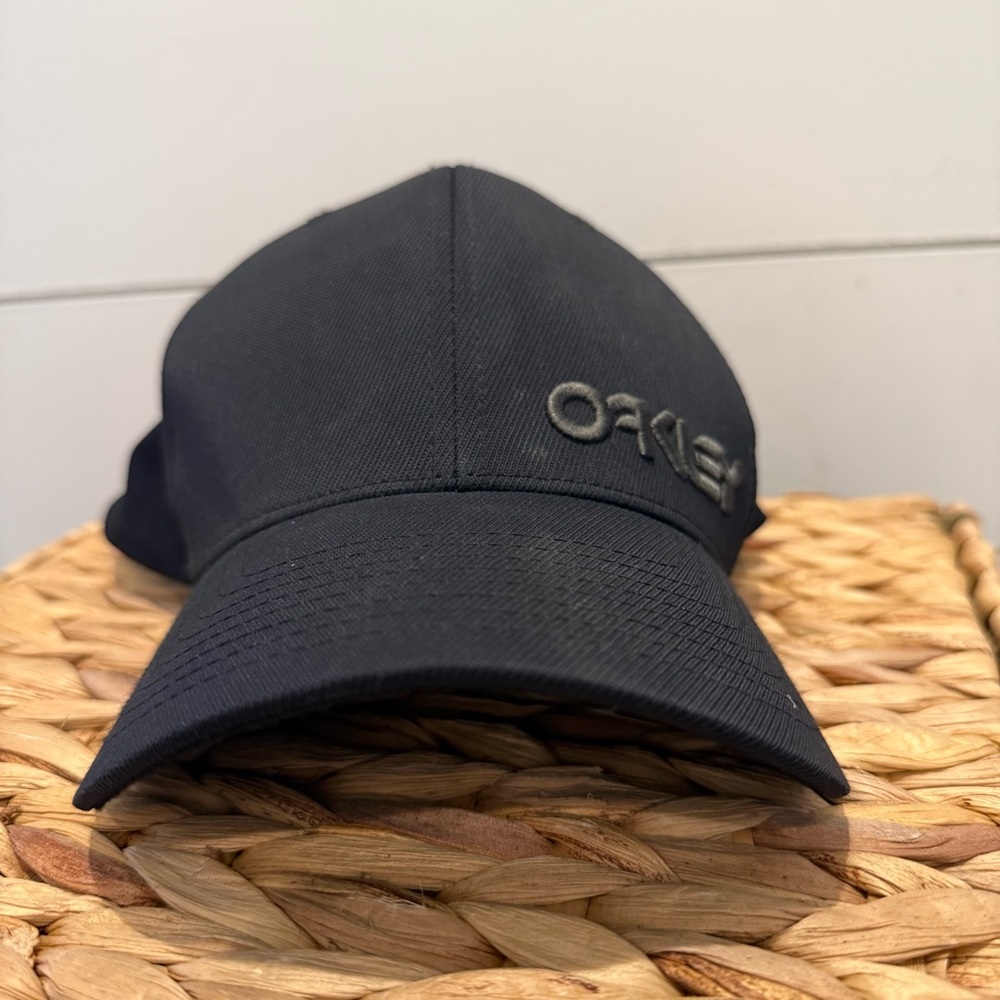Men’s Oakley Baseball Hat - Black (Size S/M)